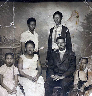 Datiro, Yeremaya and family